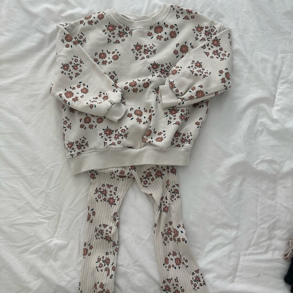 Zara Cozy Cream Sweatshirt
